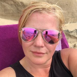 Meet your Posher, Marcia